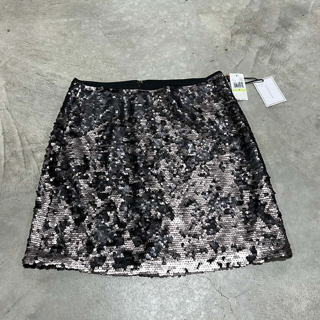 1 State Brand Black Sequence Skirt  Size 4  M57